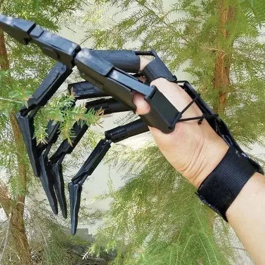 Extended Fingers Hand Cover